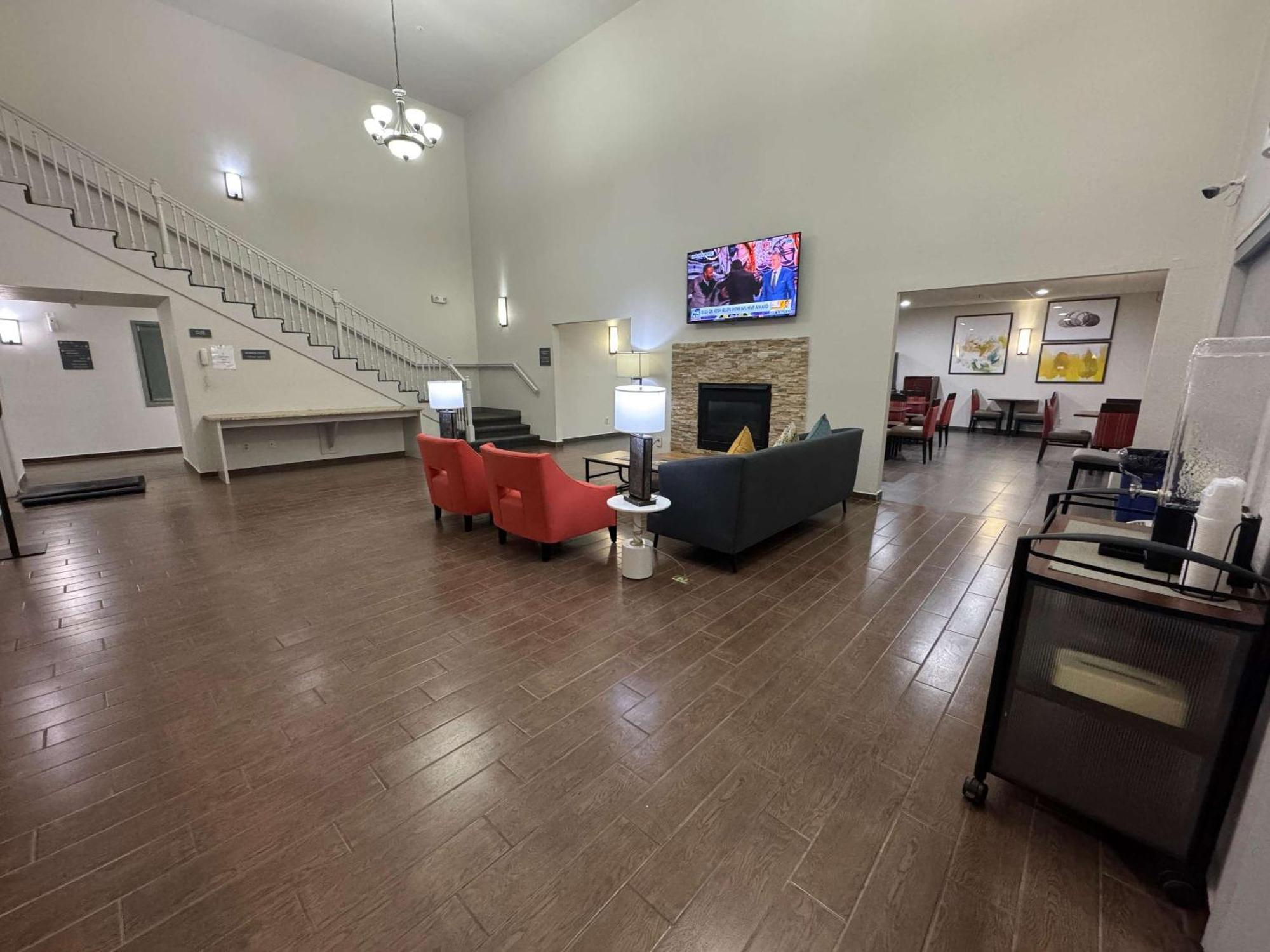 Comfort Suites Omaha Northwest מראה חיצוני תמונה